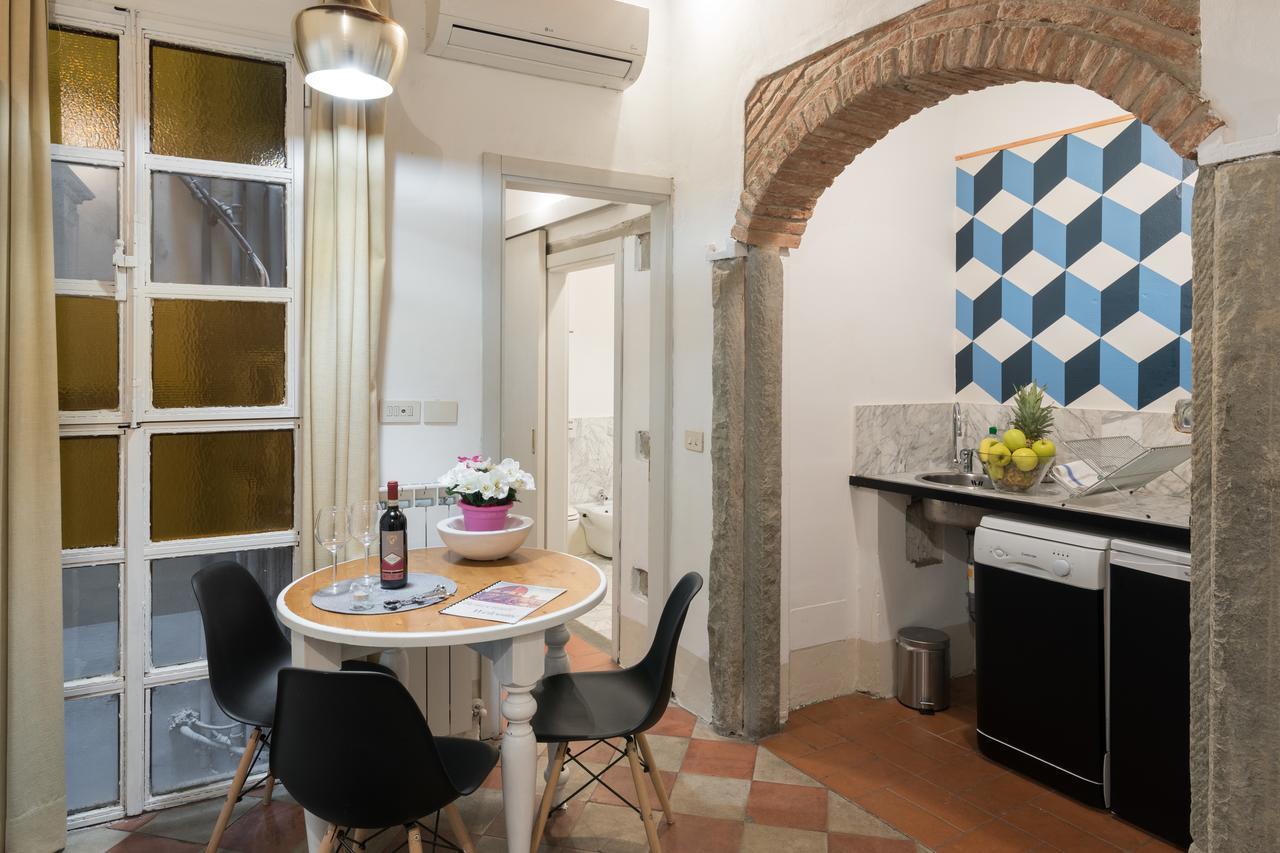 F7 - Santa Croce One Bedroom Flat For 2 Or 3 Guests Φλωρεντία Εξωτερικό φωτογραφία