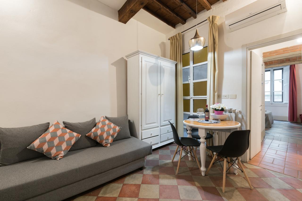 F7 - Santa Croce One Bedroom Flat For 2 Or 3 Guests Φλωρεντία Εξωτερικό φωτογραφία